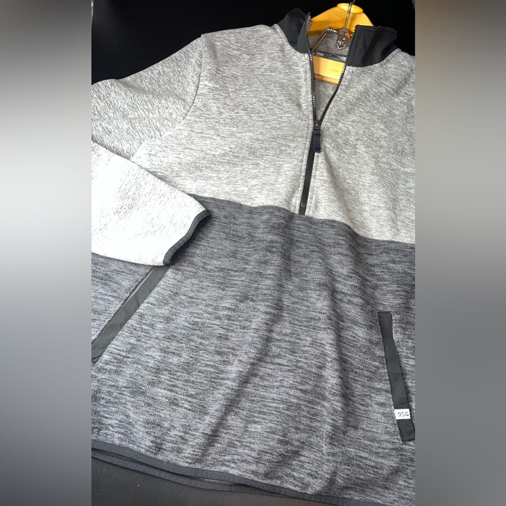 DSG Everyday 1/2 Zip Polar Fleece Jacket in Grey & Black Size Large NWOT